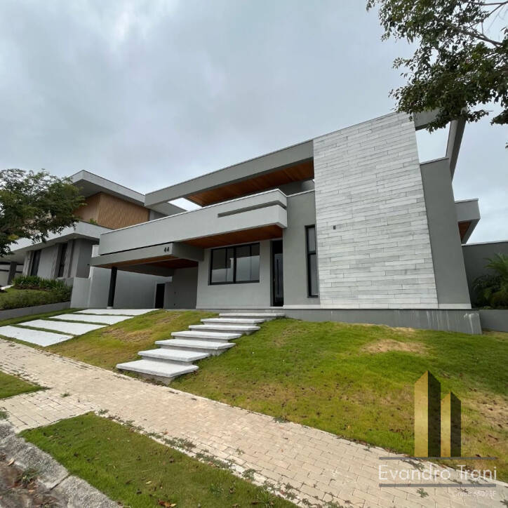 Casa com 4 suítes  à venda - Colinas do Paratehy - S. J.dos Campos/SP