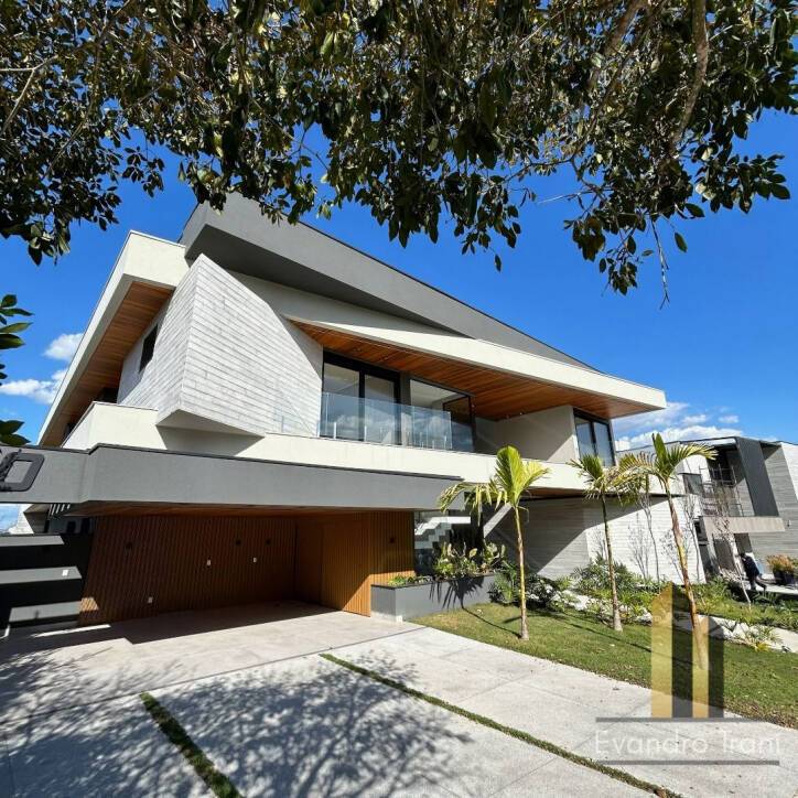 Casa, 4 quartos, 630 m² - Foto 1