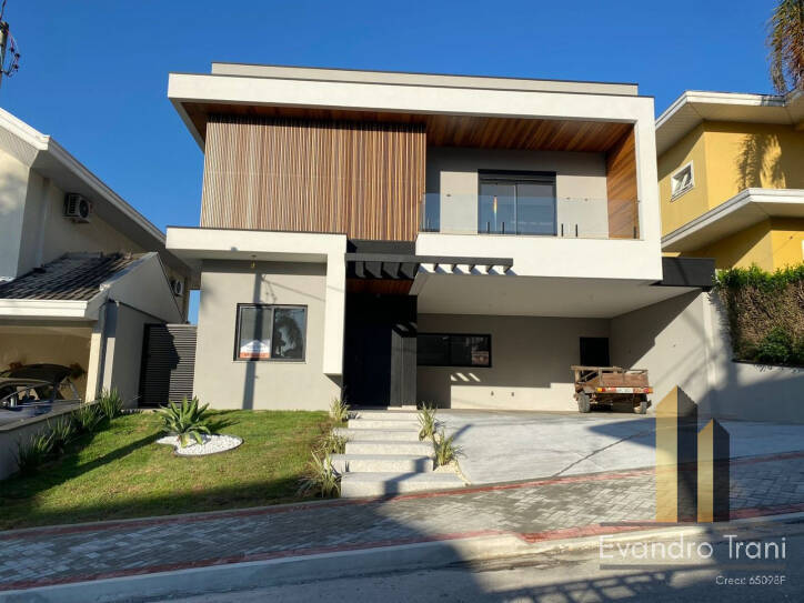 Casa com 4 suítes à venda - Urbanova - São José dos Campos/SP