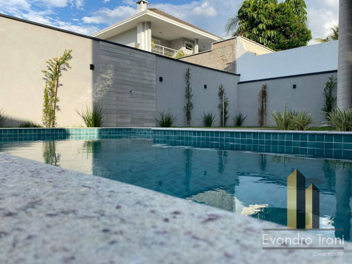 Casa com 4 suítes à venda - Urbanova - São José dos Campos/SP