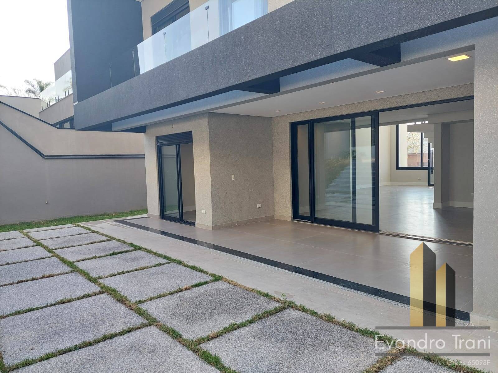 Casa 5 Suítes à venda - Alphaville - SJCampos.