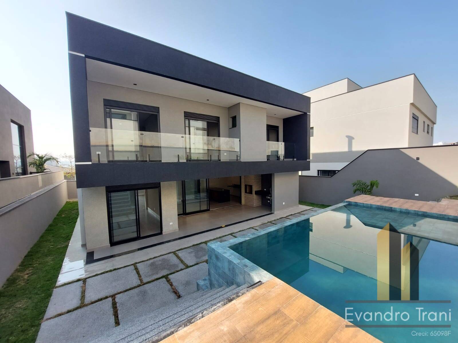 Casa 5 Suítes à venda - Alphaville - SJCampos.