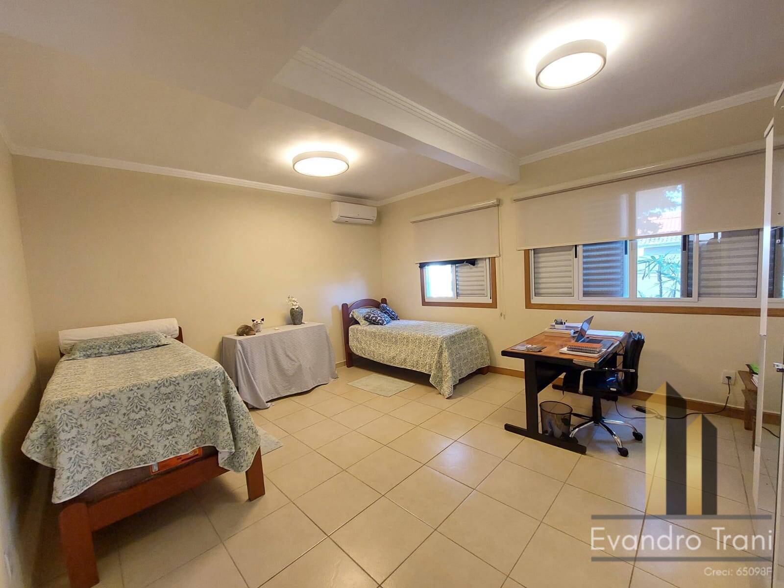 Casa, 4 quartos, 256 m² - Foto 20