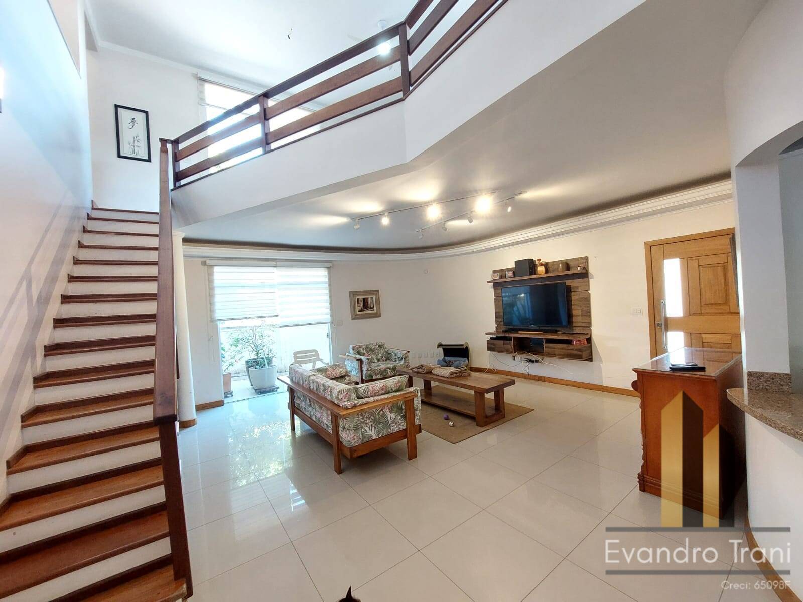 Casa, 4 quartos, 256 m² - Foto 3