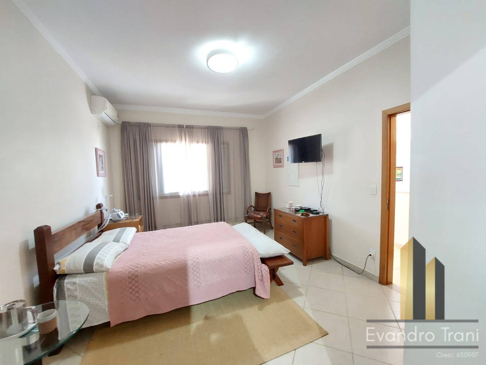 Casa, 4 quartos, 256 m² - Foto 31