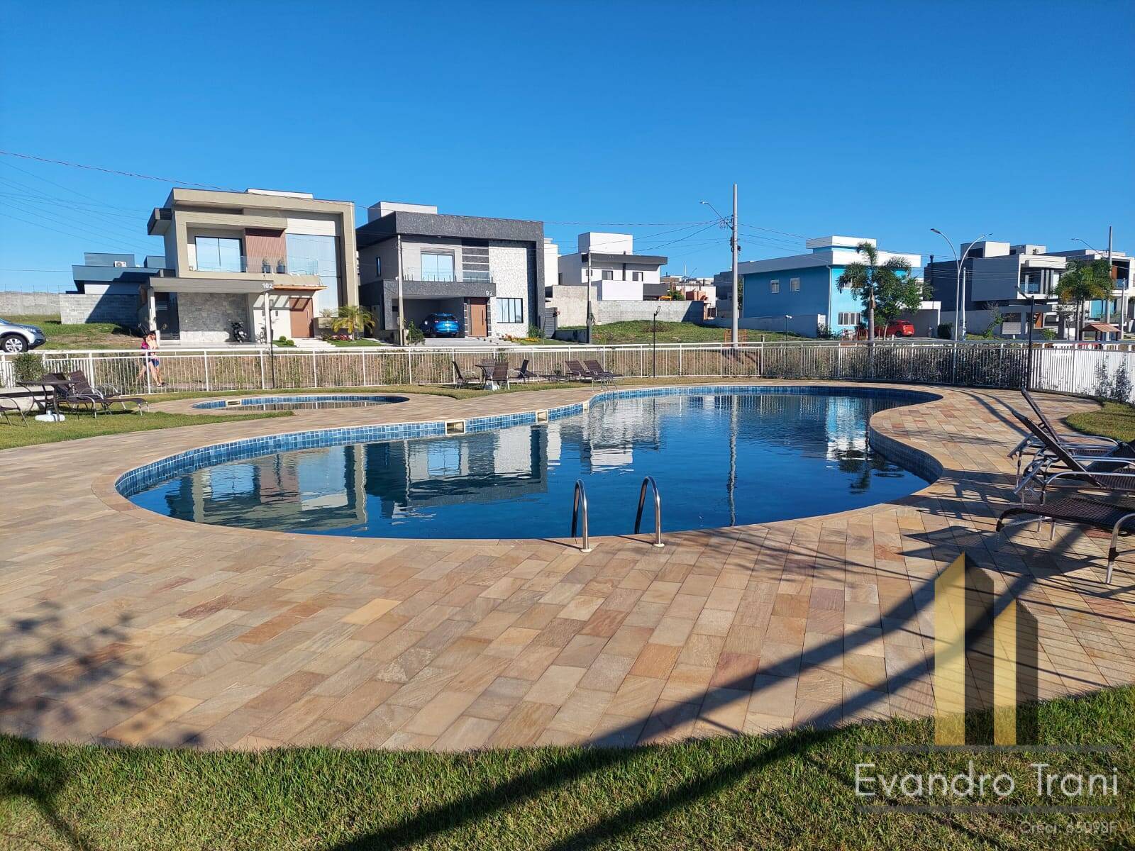 Casa, 4 quartos, 246 m² - Foto 9