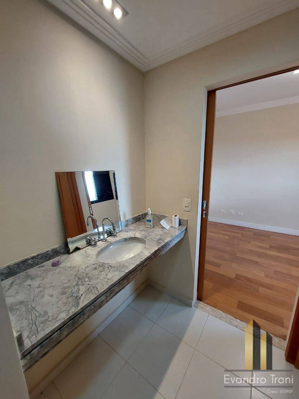 Apartamento à venda com 4 quartos, 157m² - Foto 5