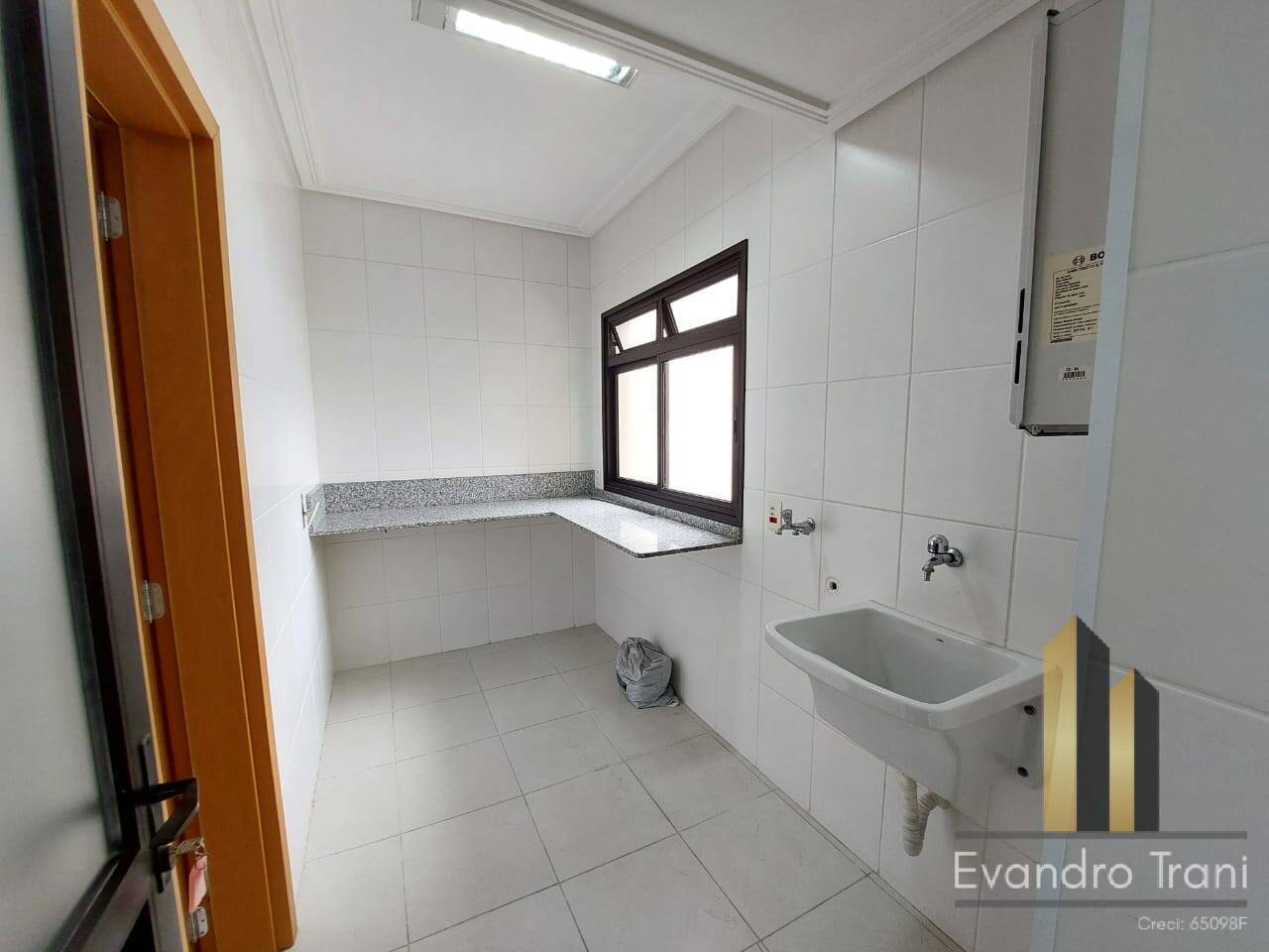 Apartamento à venda com 4 quartos, 157m² - Foto 7