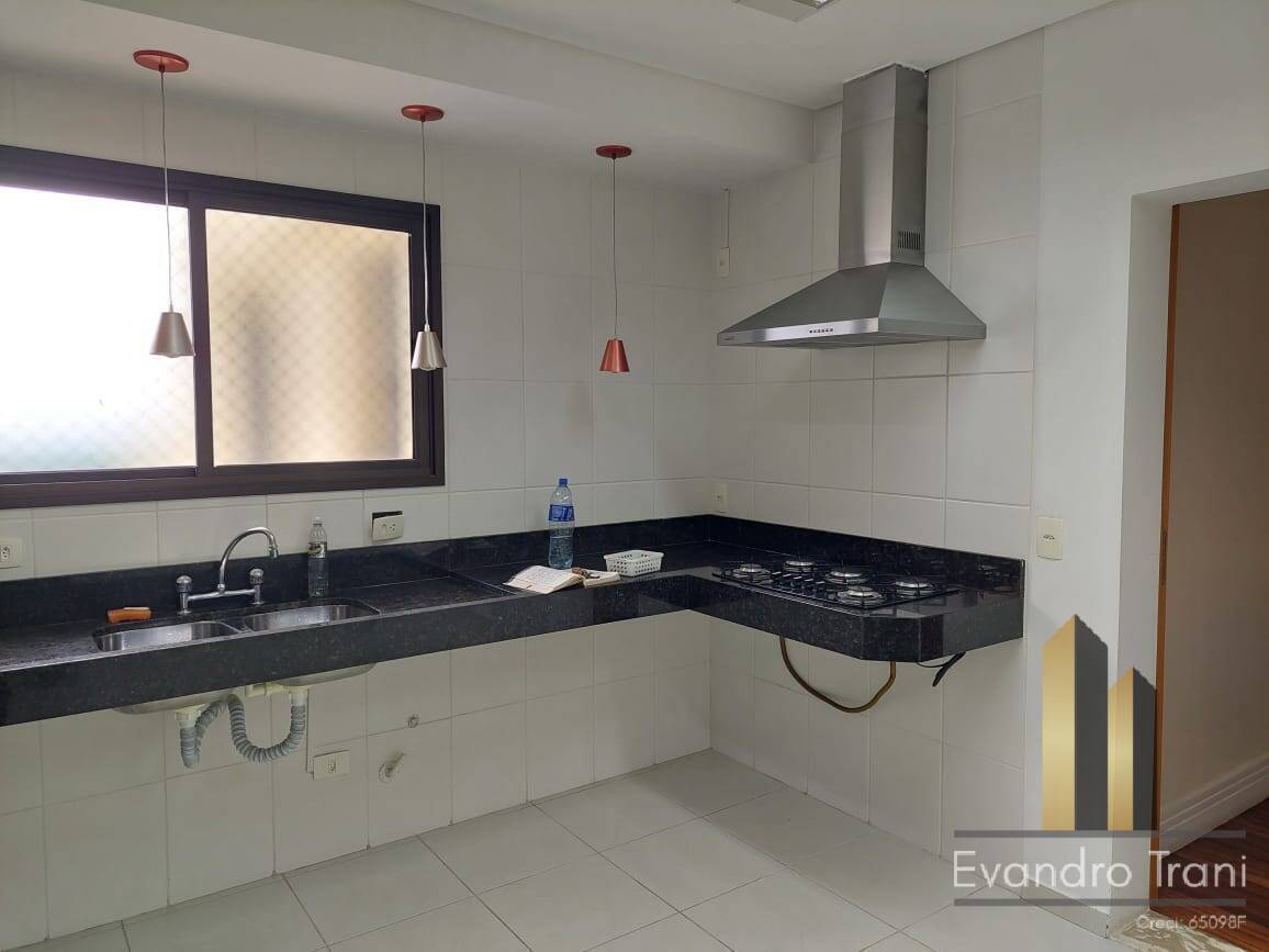 Apartamento à venda com 4 quartos, 157m² - Foto 8