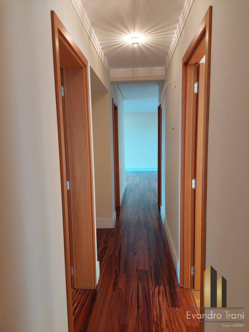 Apartamento à venda com 4 quartos, 157m² - Foto 19