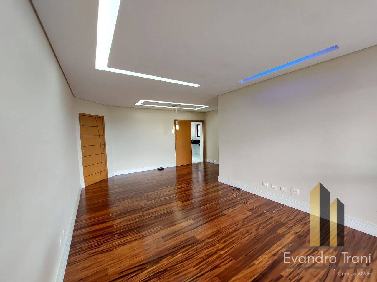 Apartamento à venda com 4 quartos, 157m² - Foto 20