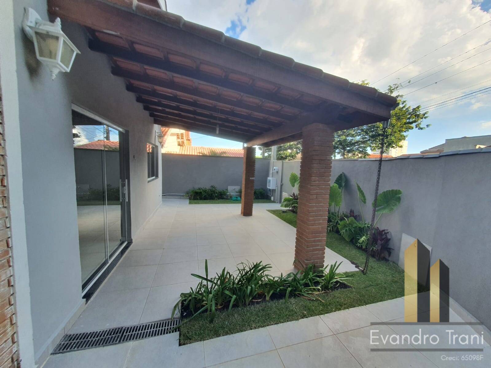 Casa, 3 quartos, 225 m² - Foto 2