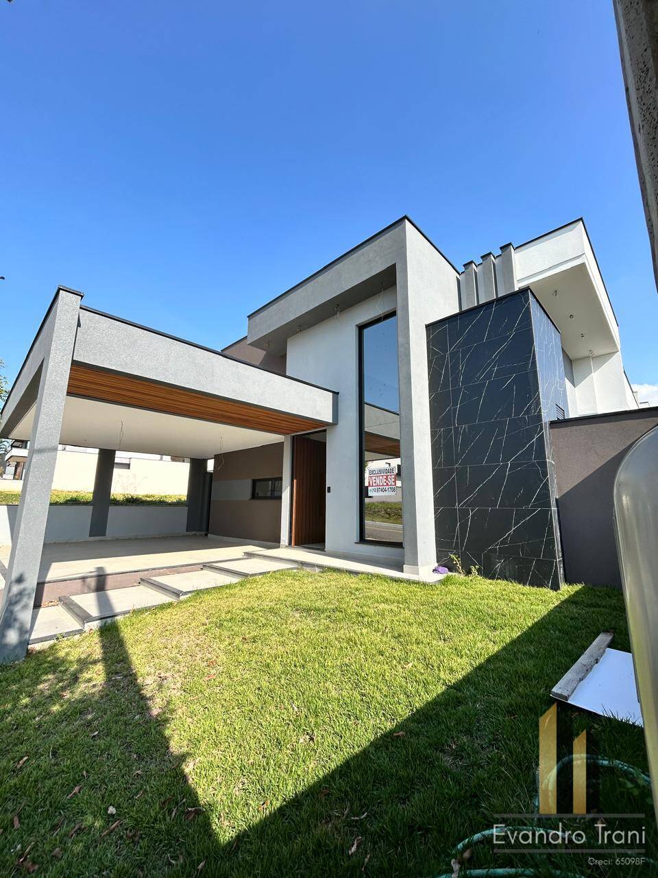 Casa à venda com 3 quartos, 164m² - Foto 2