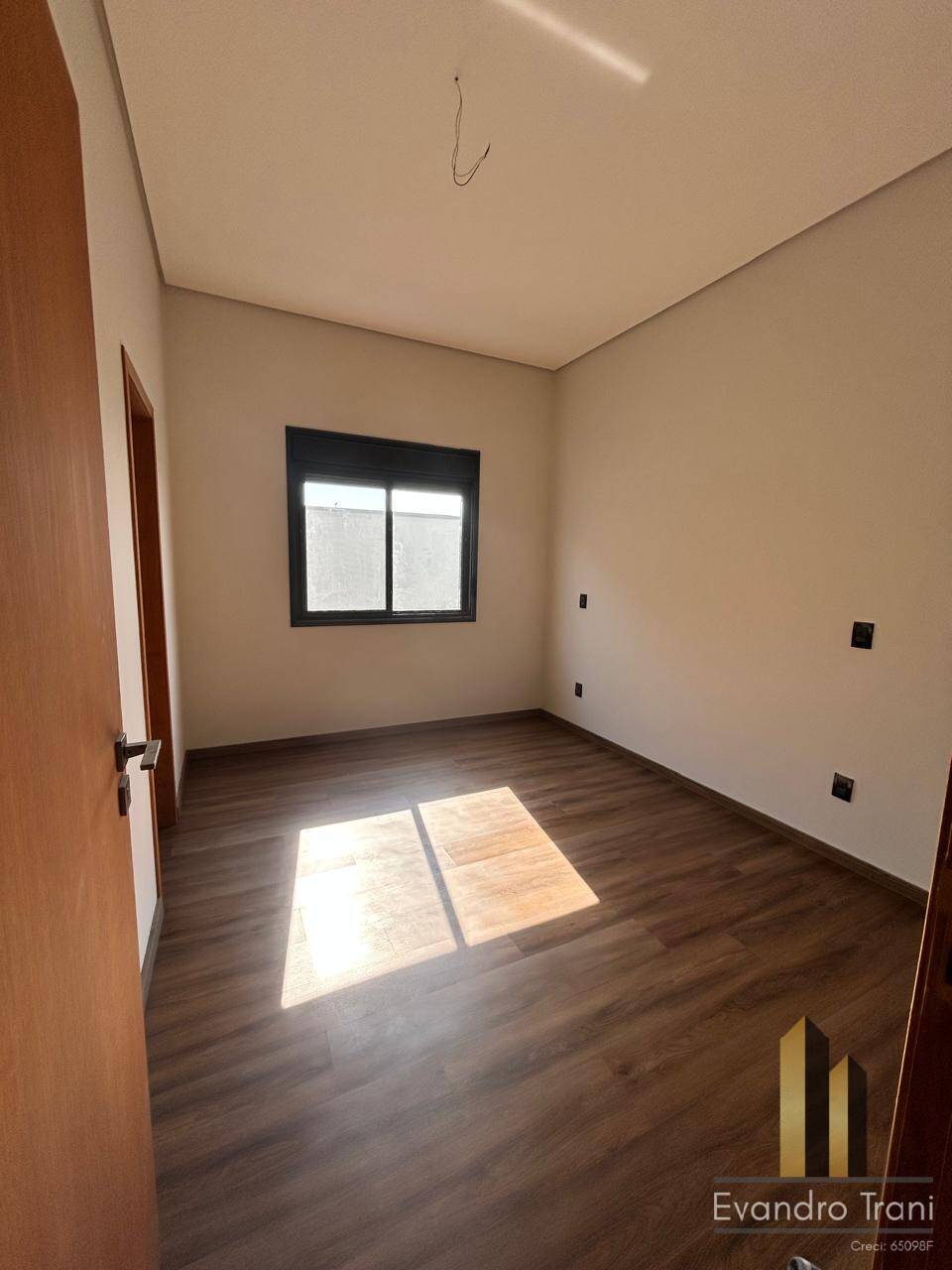 Casa à venda com 3 quartos, 164m² - Foto 8