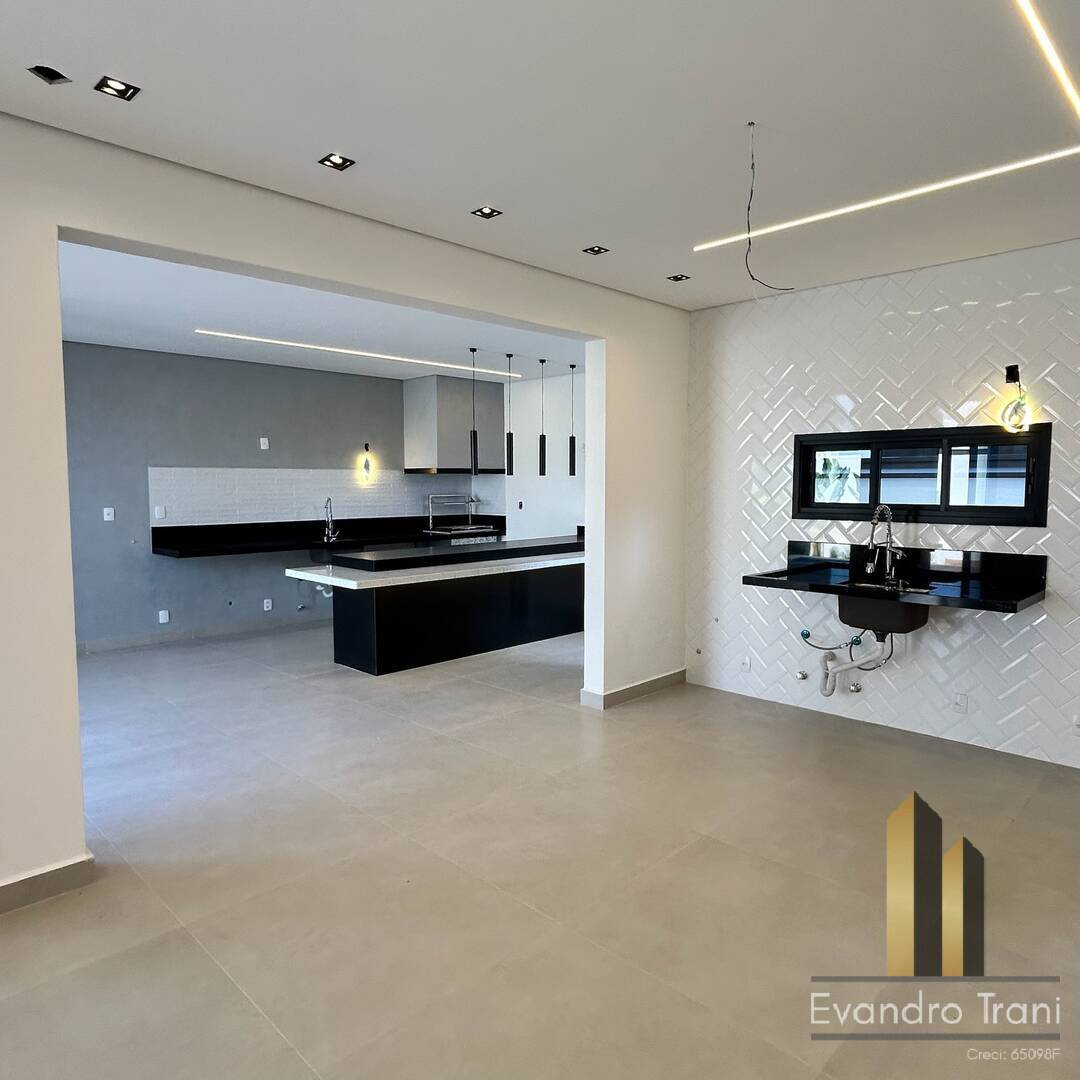 Casa, 3 quartos, 250 m² - Foto 8