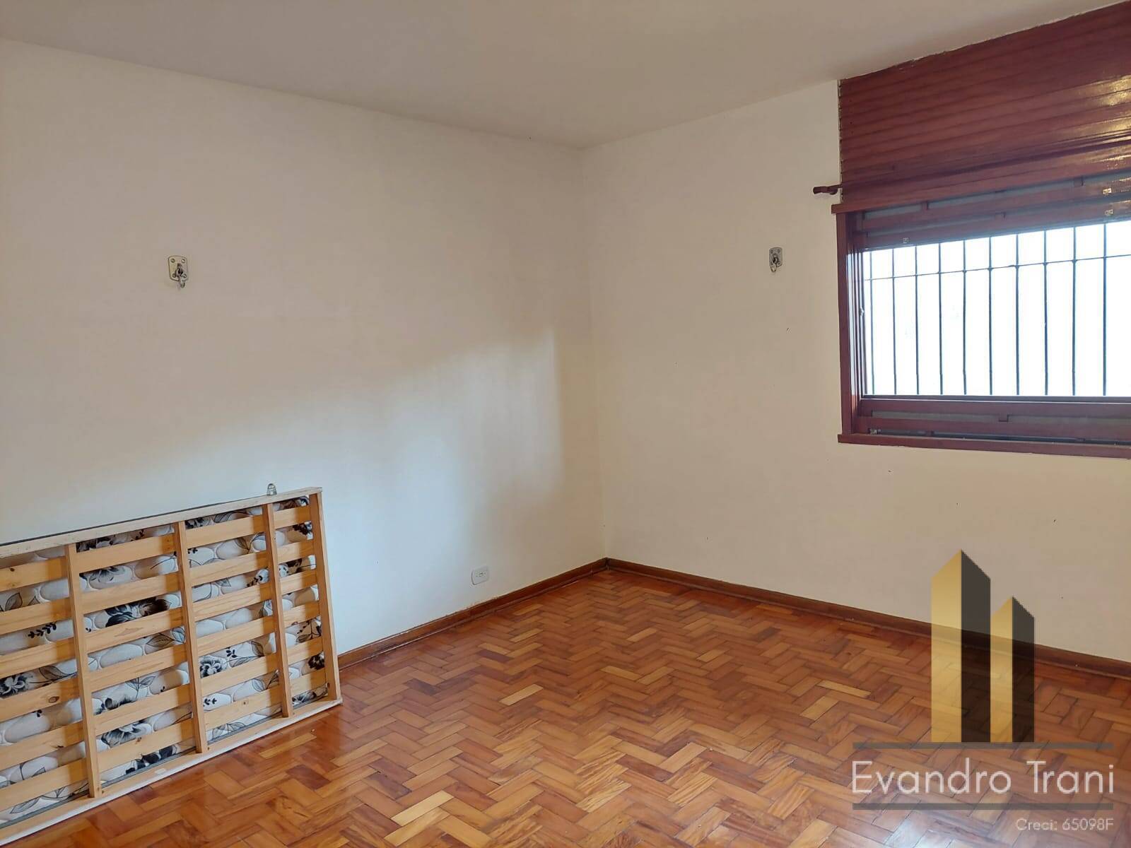 Casa à venda com 3 quartos, 238m² - Foto 8