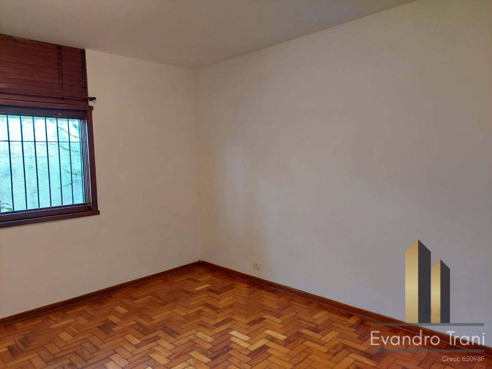 Casa à venda com 3 quartos, 238m² - Foto 17