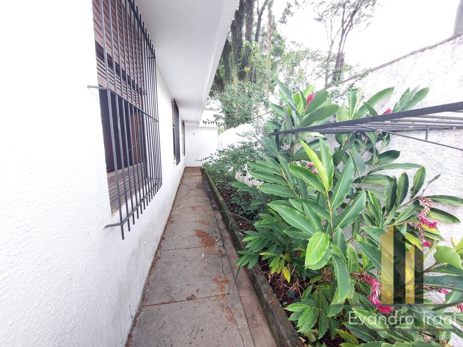 Casa à venda com 3 quartos, 238m² - Foto 16