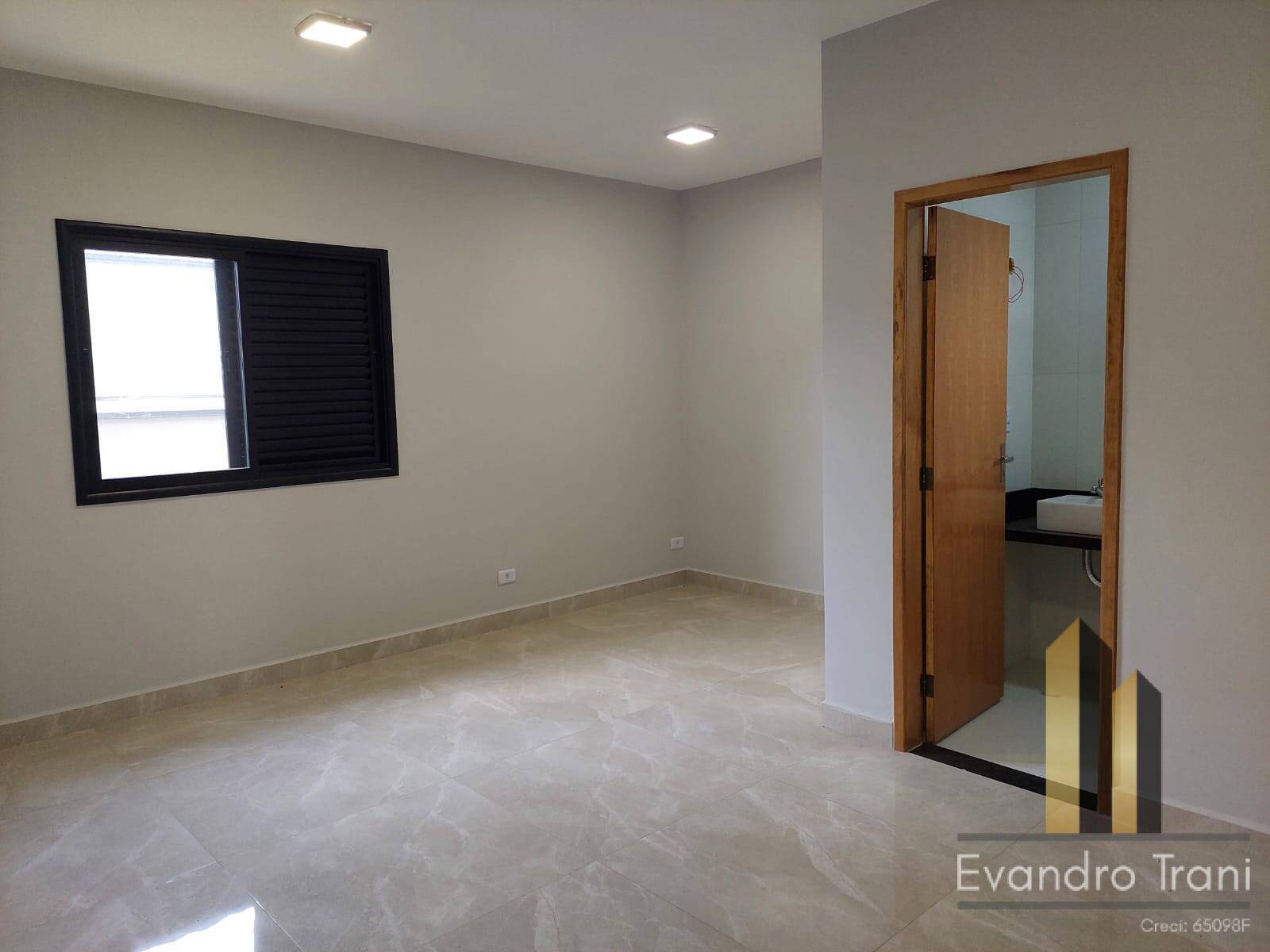 Casa à venda com 3 quartos, 170m² - Foto 5