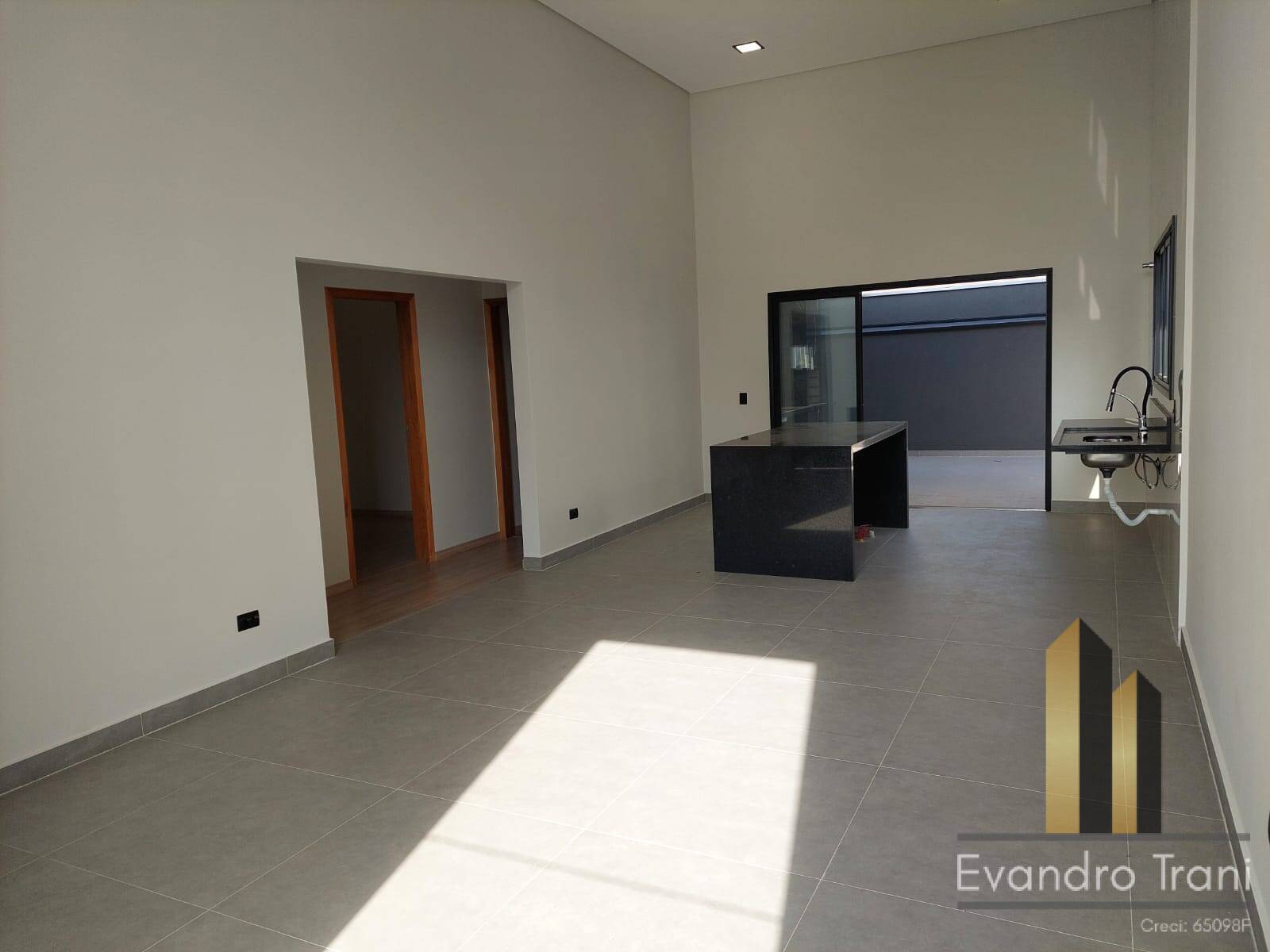Casa à venda com 3 quartos, 153m² - Foto 3