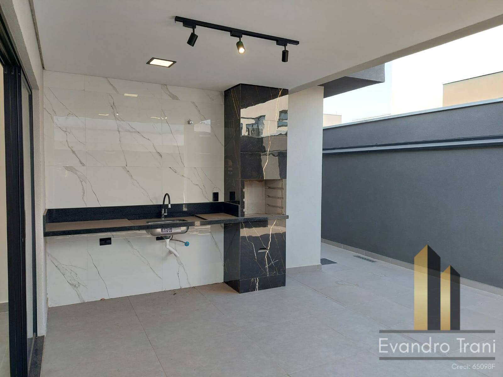 Casa à venda com 3 quartos, 153m² - Foto 5
