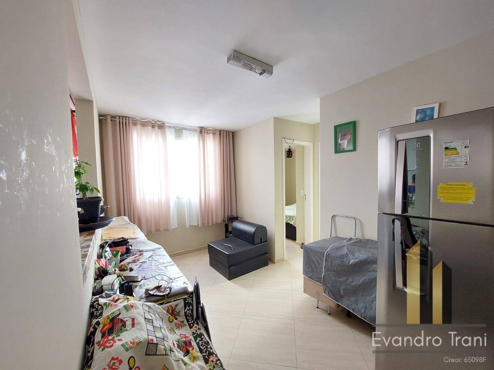 Apartamento à venda com 2 quartos, 49m² - Foto 2
