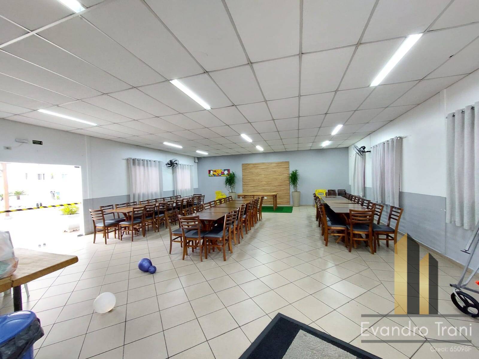 Apartamento à venda com 2 quartos, 49m² - Foto 15