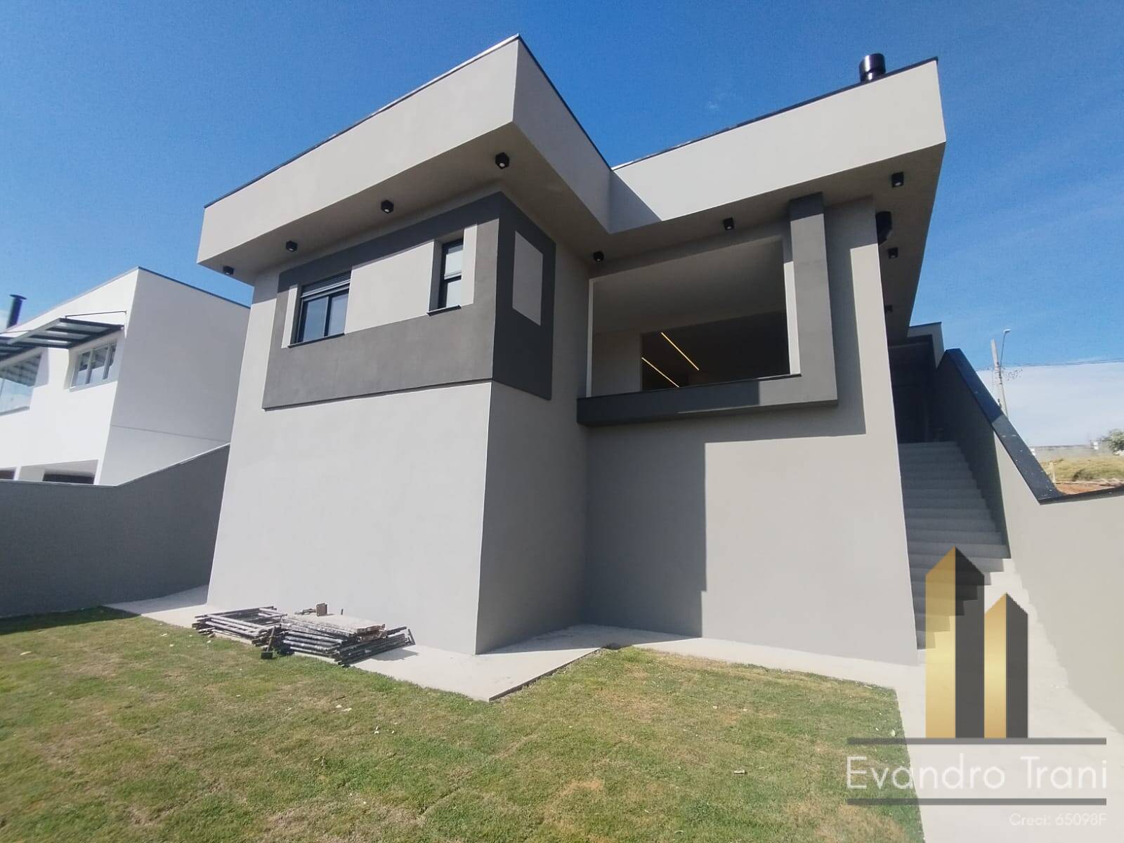 Casa à venda com 3 quartos, 169m² - Foto 9