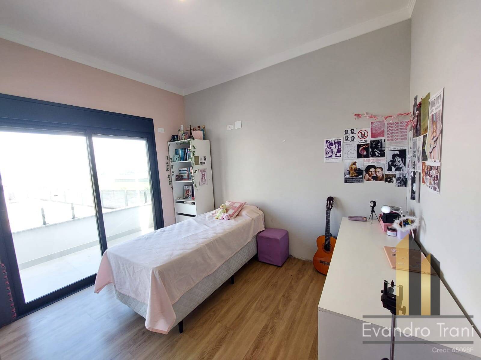 Casa à venda com 4 quartos, 311m² - Foto 3