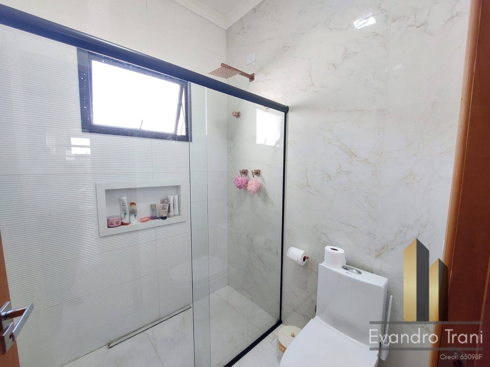 Casa à venda com 4 quartos, 311m² - Foto 5