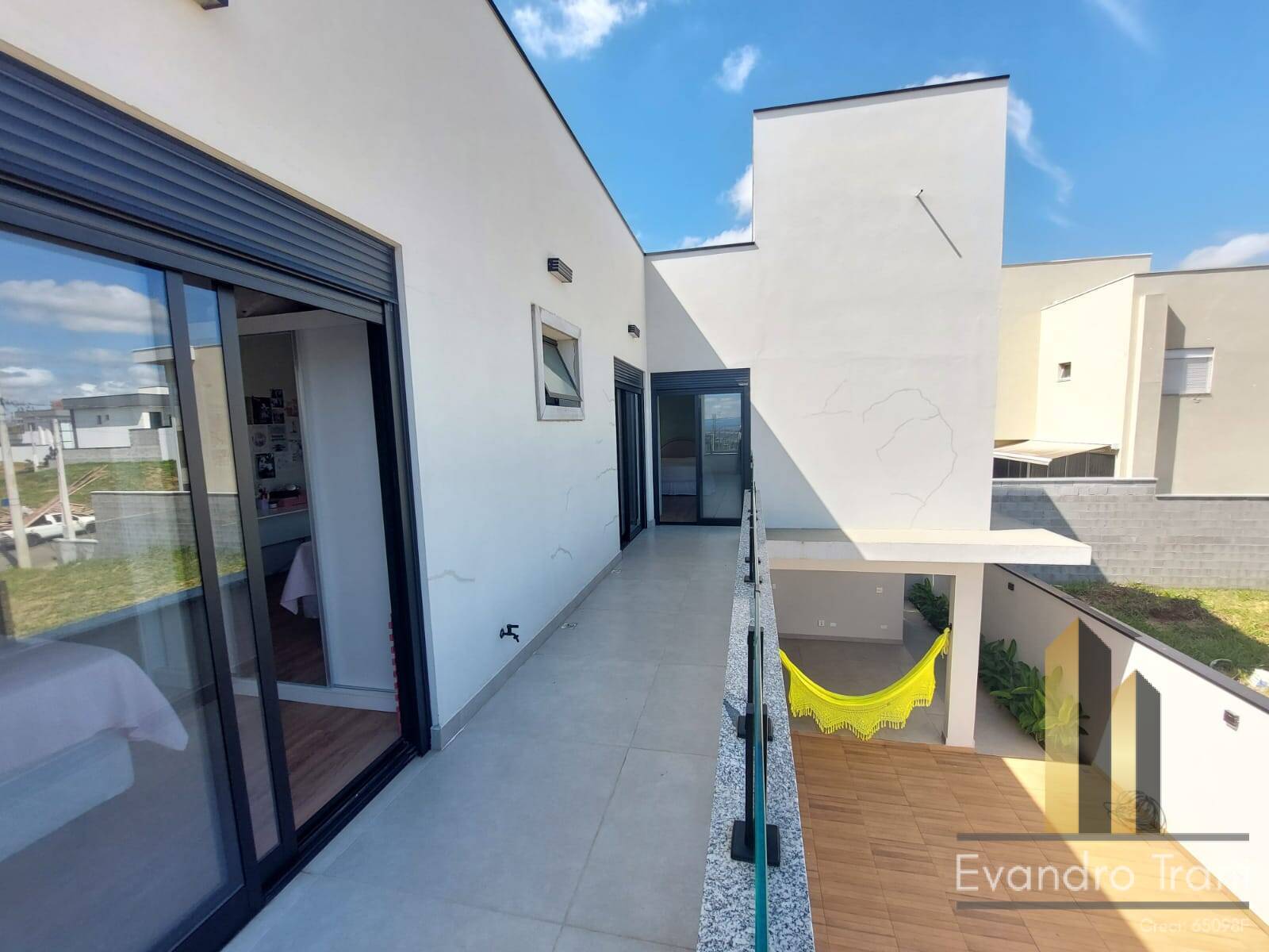 Casa à venda com 4 quartos, 311m² - Foto 9