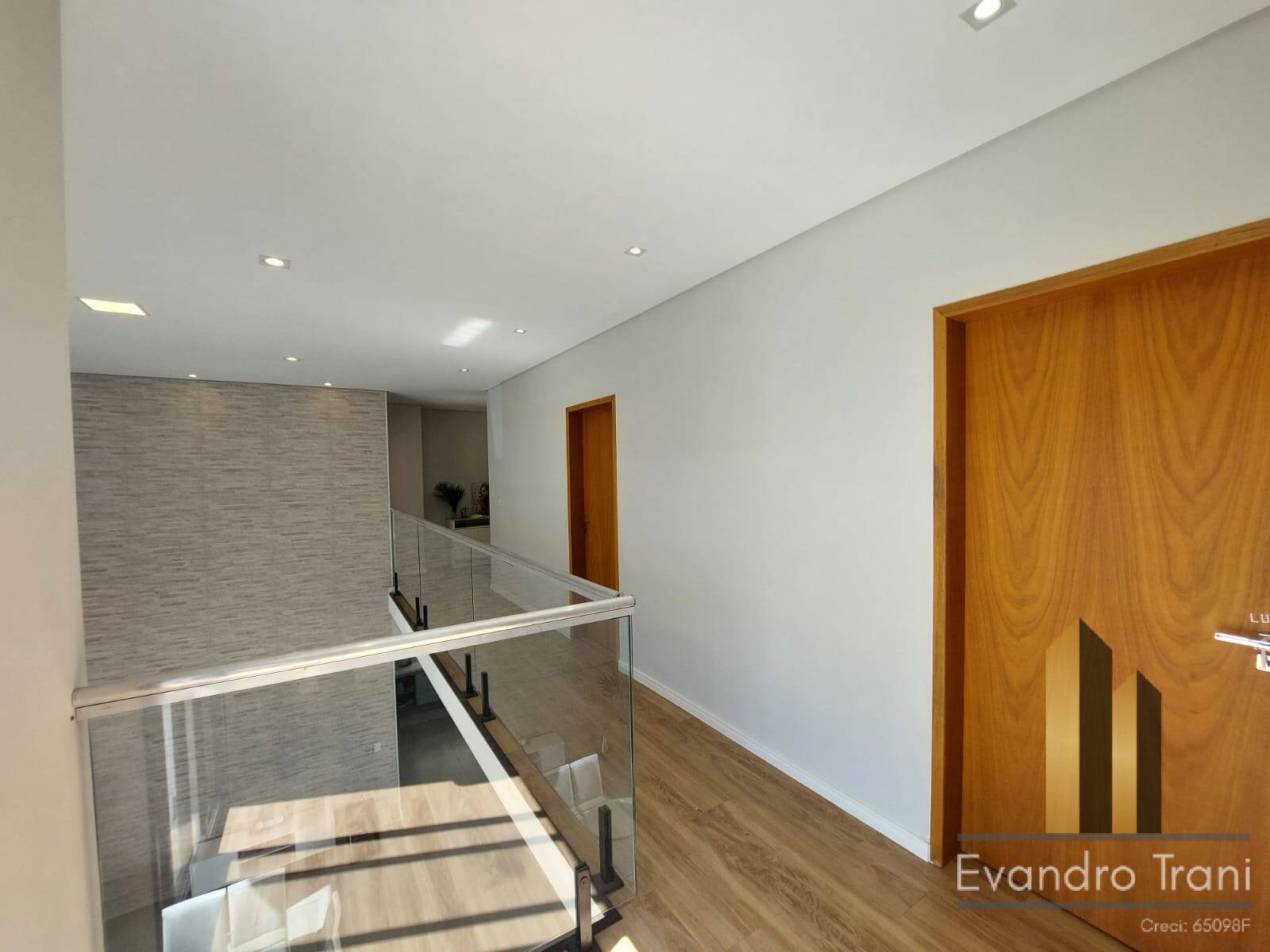 Casa à venda com 4 quartos, 311m² - Foto 12