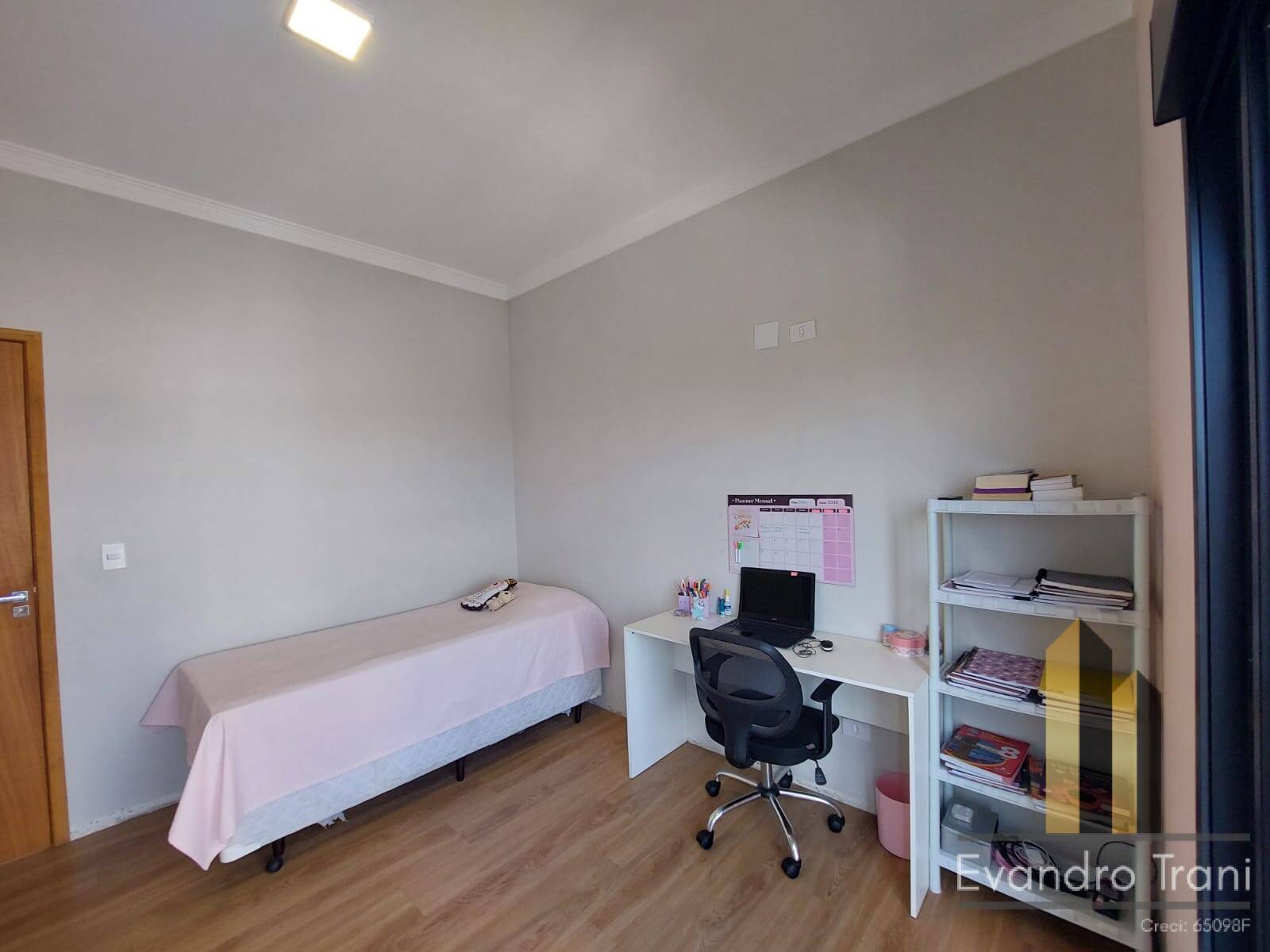 Casa à venda com 4 quartos, 311m² - Foto 18