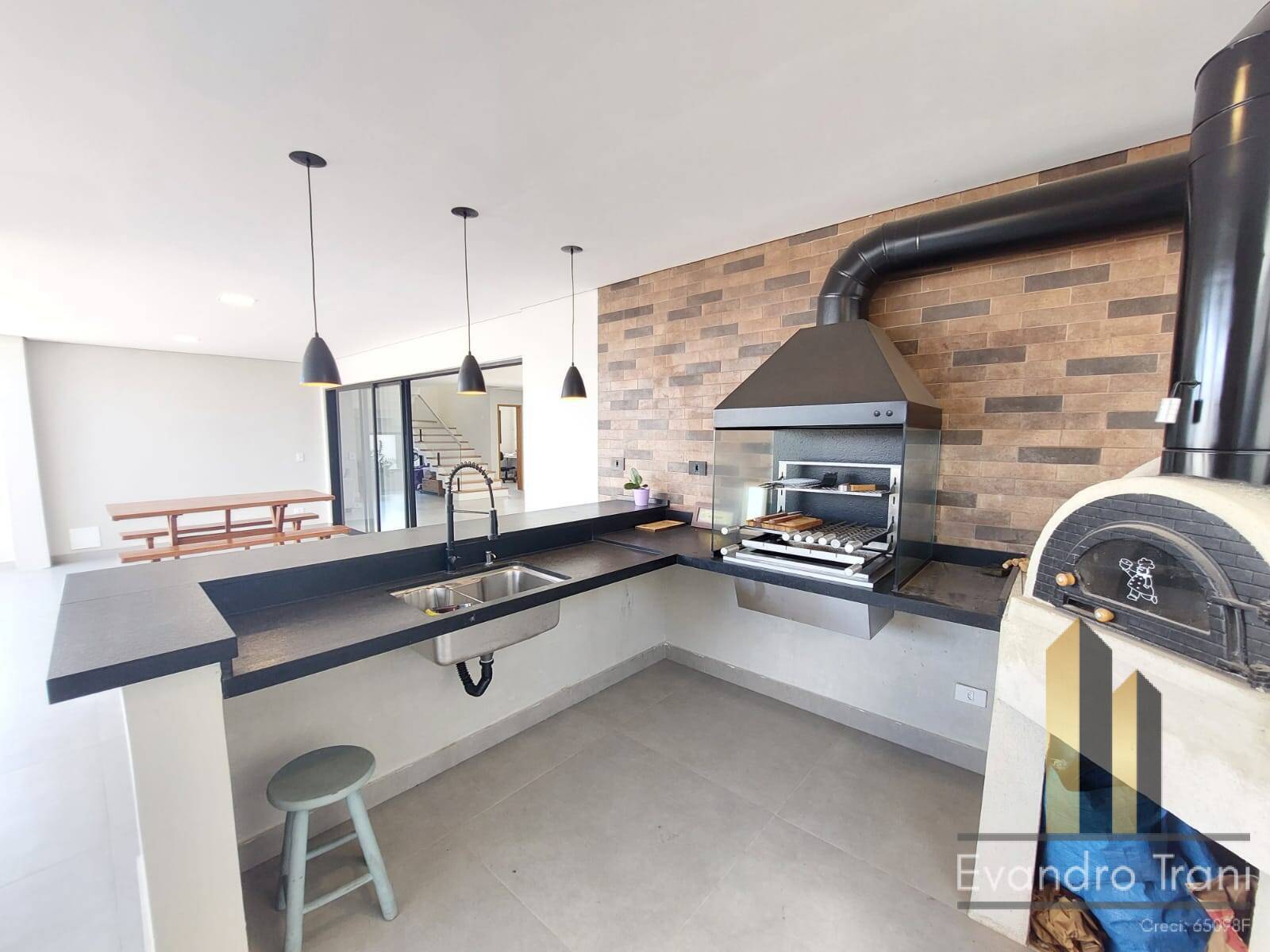 Casa à venda com 4 quartos, 311m² - Foto 26