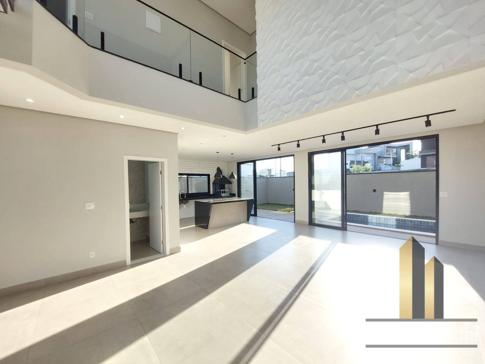 Casa à venda com 3 quartos, 224m² - Foto 2