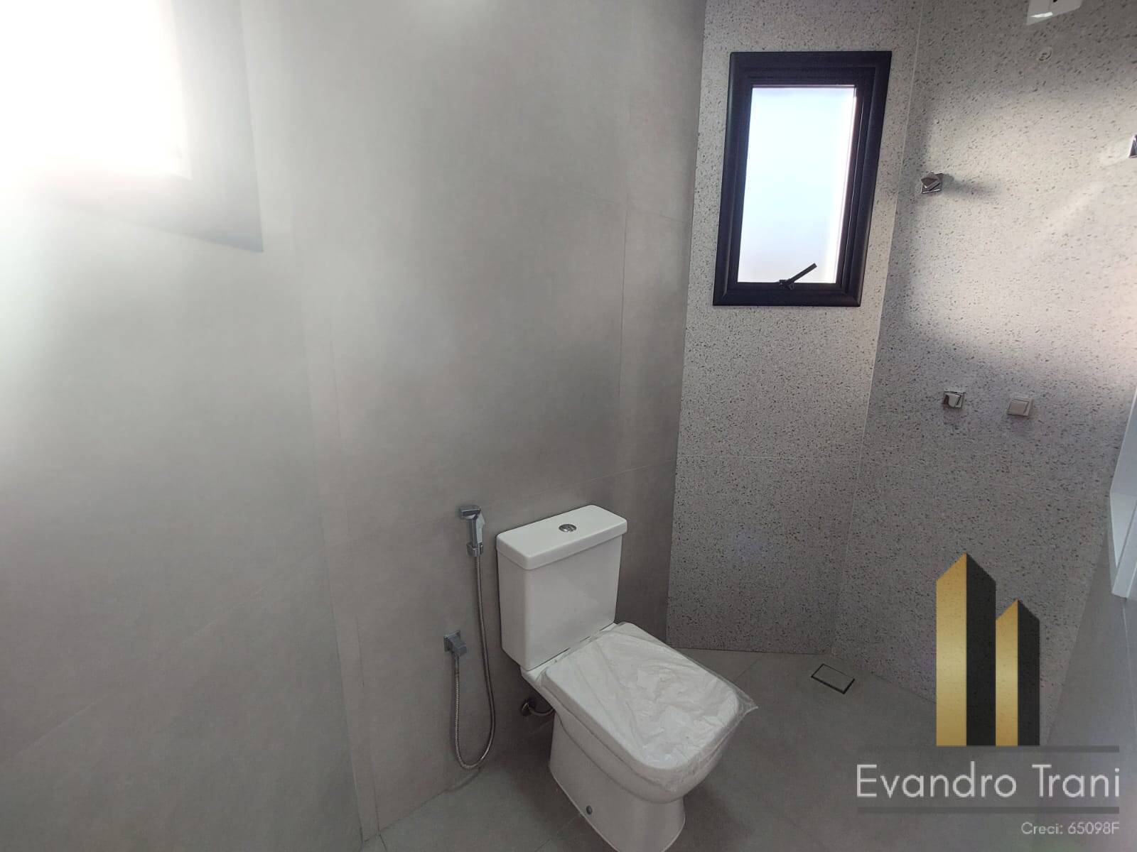 Casa à venda com 3 quartos, 224m² - Foto 4