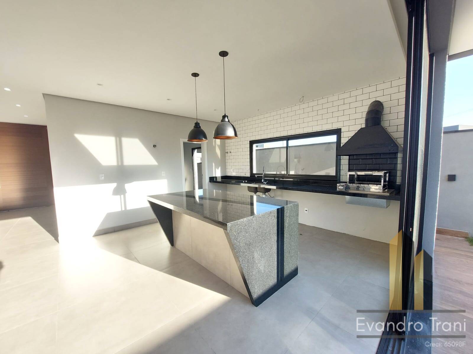 Casa à venda com 3 quartos, 224m² - Foto 13