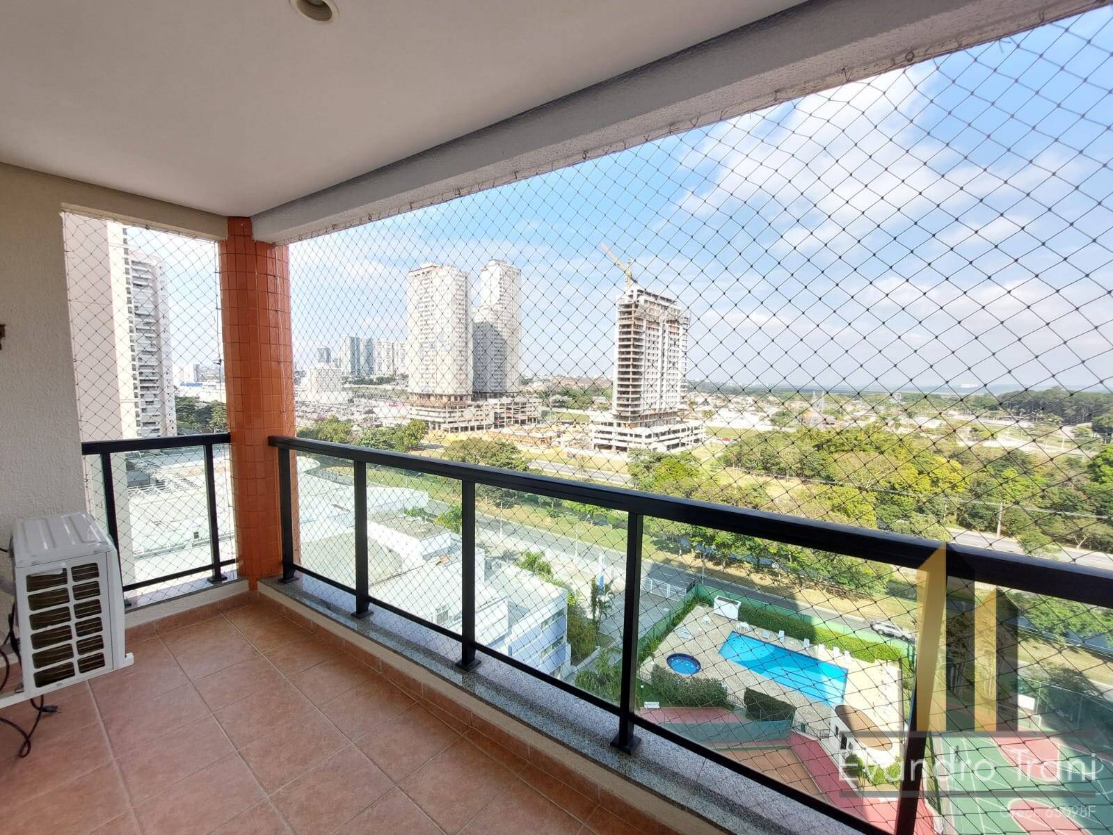 Apartamento à venda com 3 quartos, 103m² - Foto 2