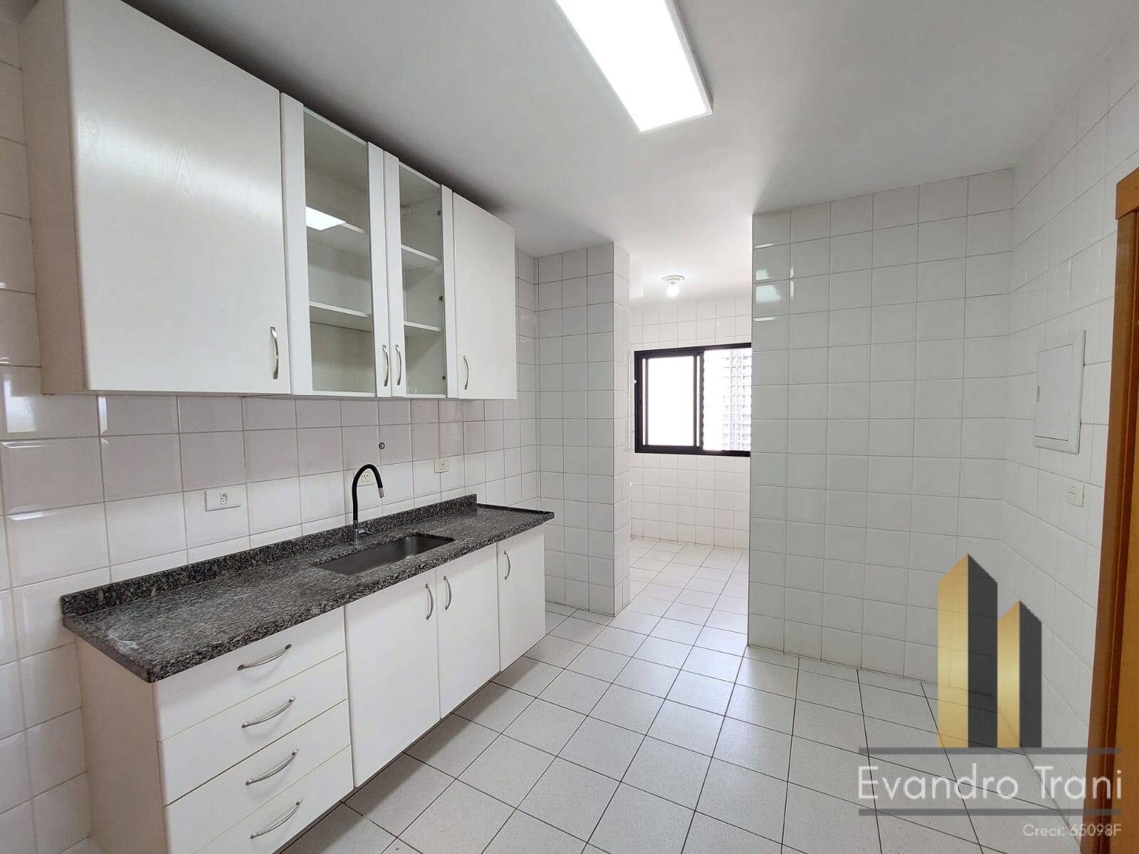 Apartamento à venda com 3 quartos, 103m² - Foto 7