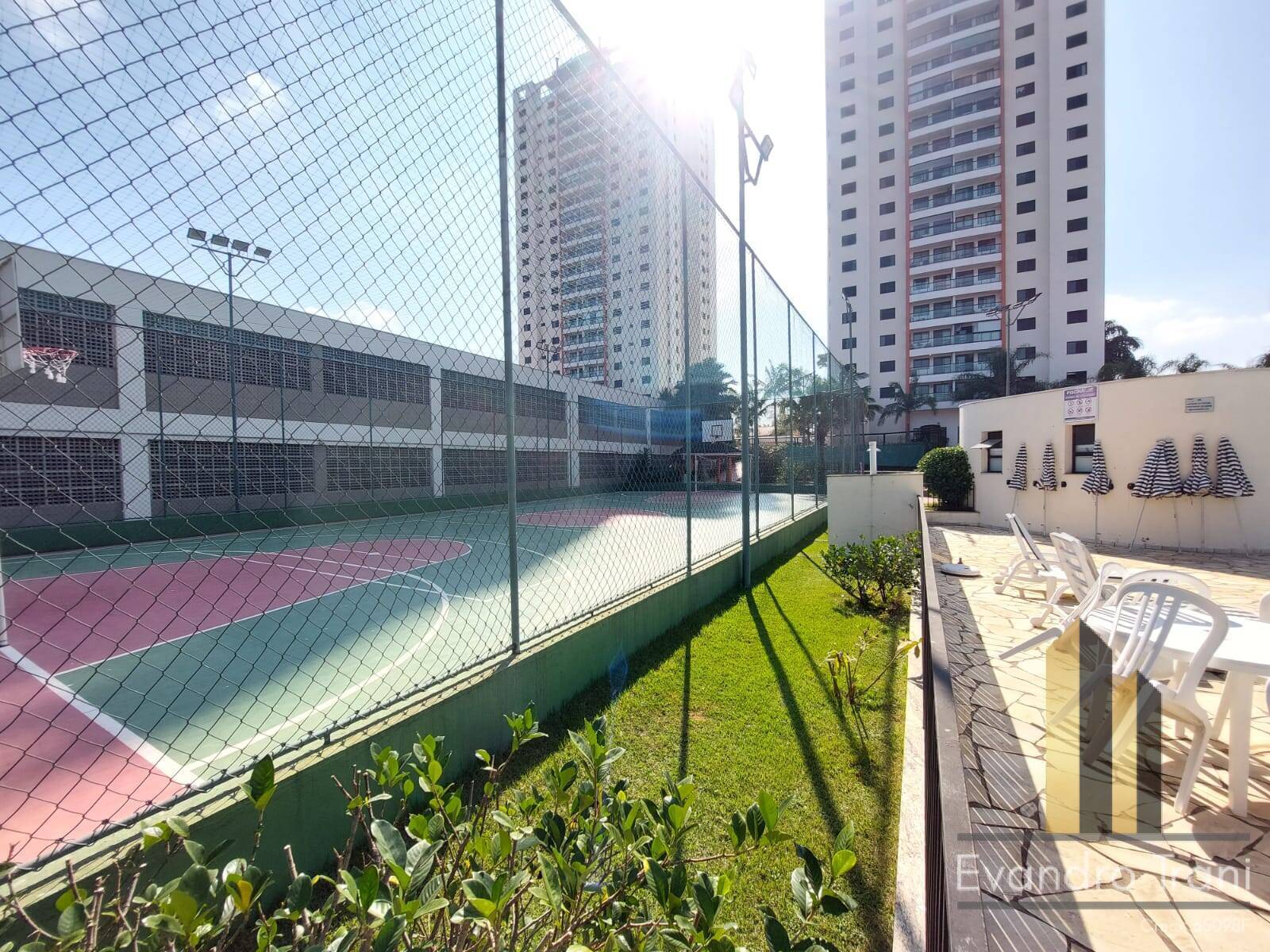 Apartamento à venda com 3 quartos, 103m² - Foto 30