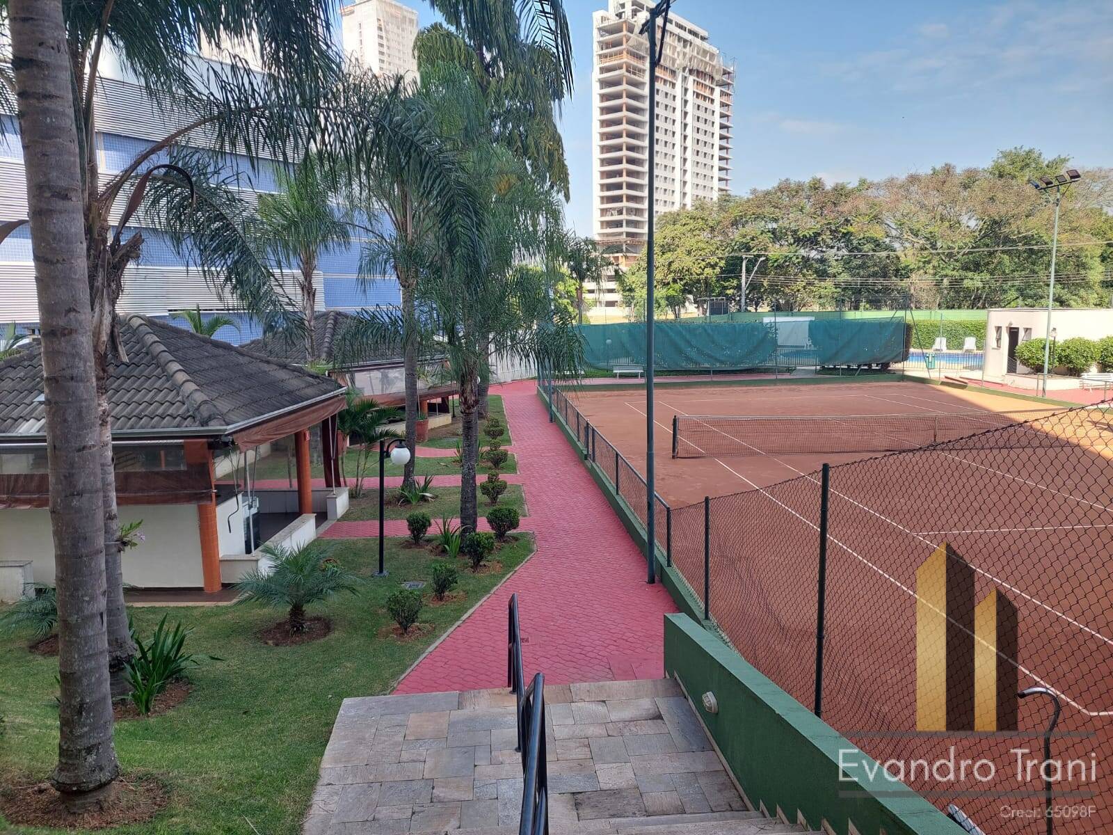 Apartamento à venda com 3 quartos, 103m² - Foto 32