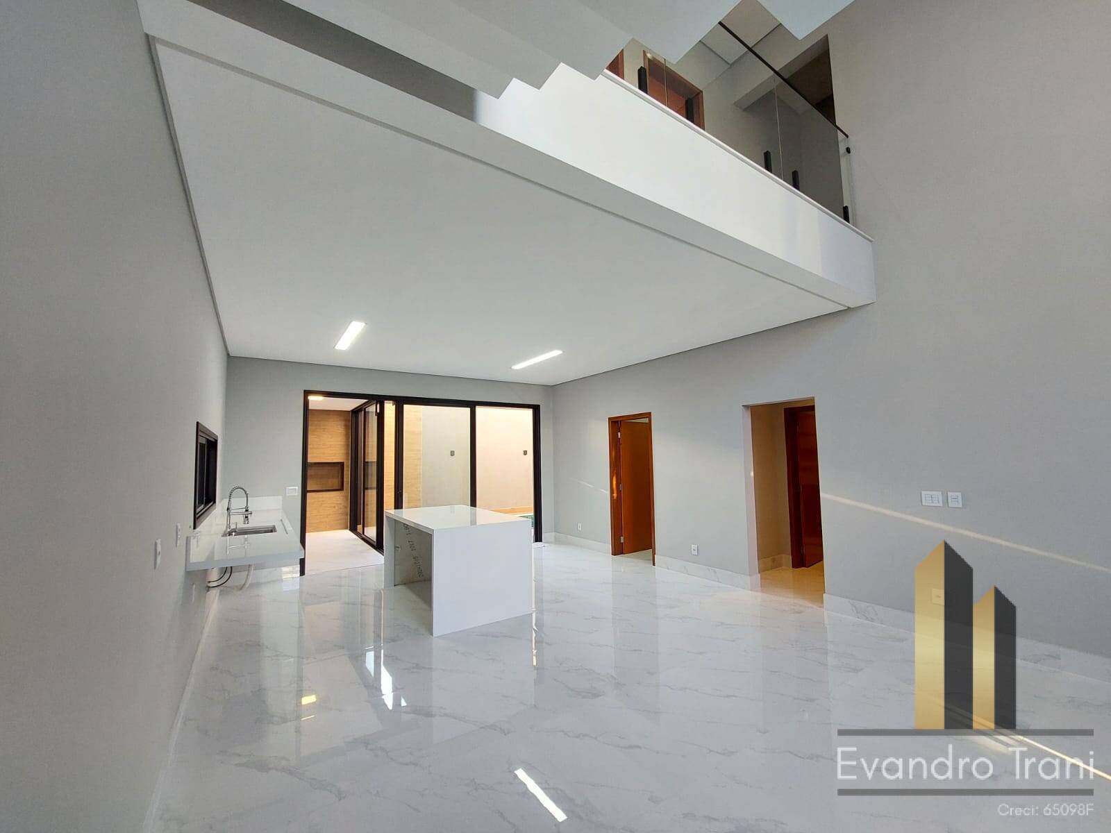 Casa, 3 quartos, 265 m² - Foto 1