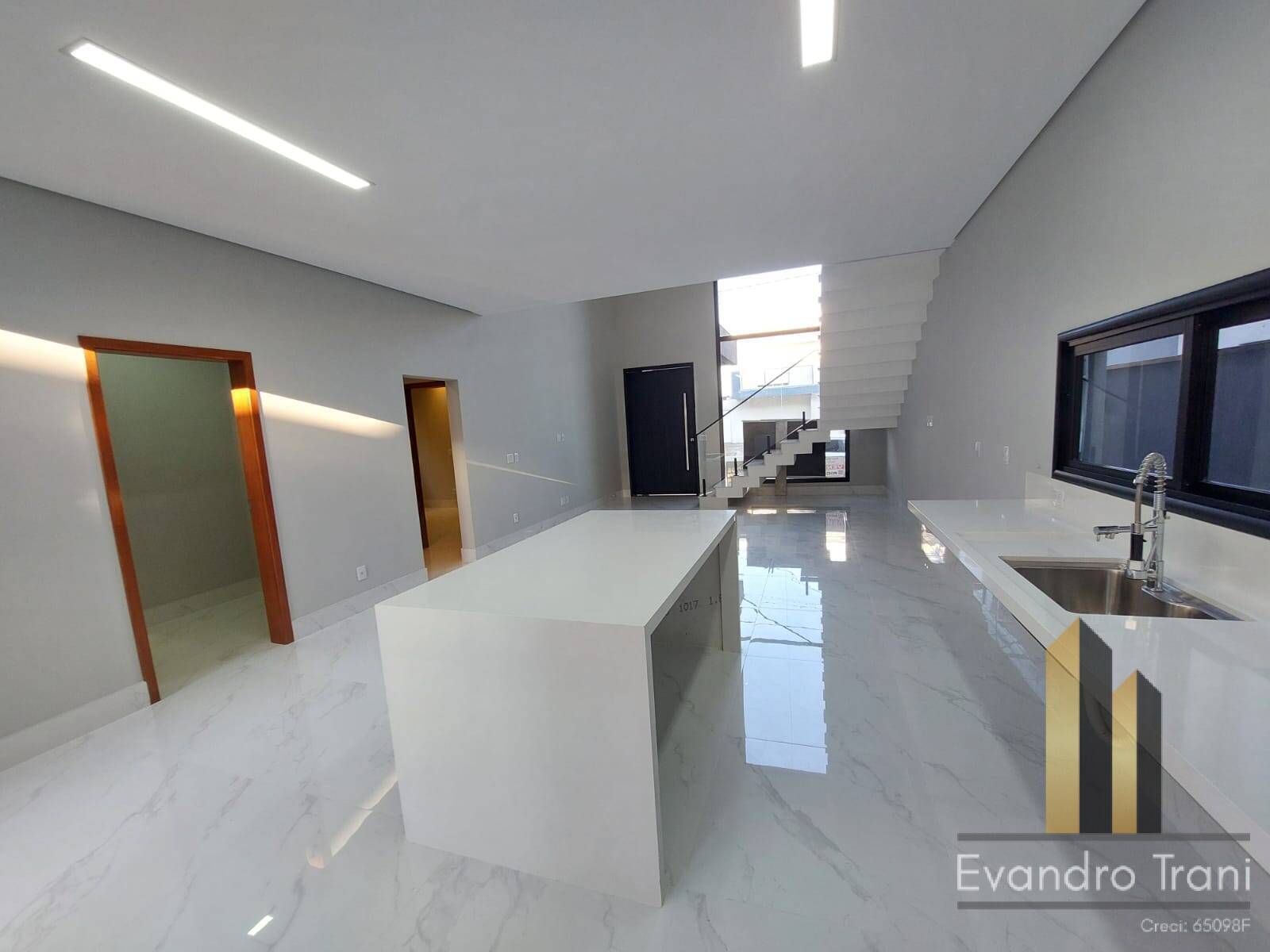 Casa, 3 quartos, 265 m² - Foto 6