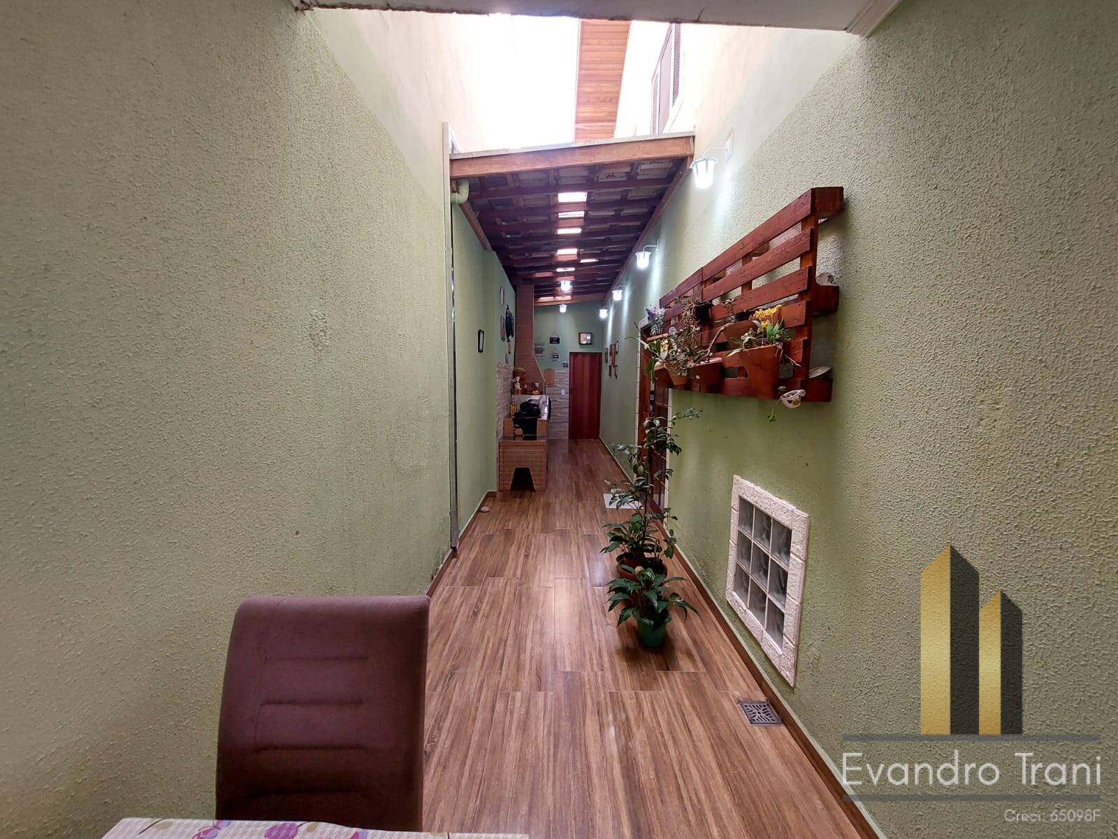 Casa à venda com 3 quartos, 134m² - Foto 14