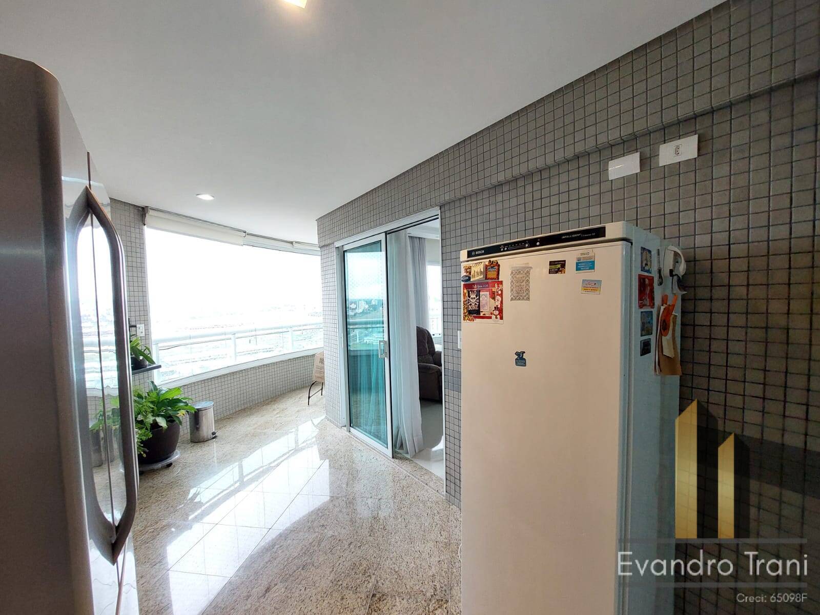 Apartamento à venda com 4 quartos, 250m² - Foto 7