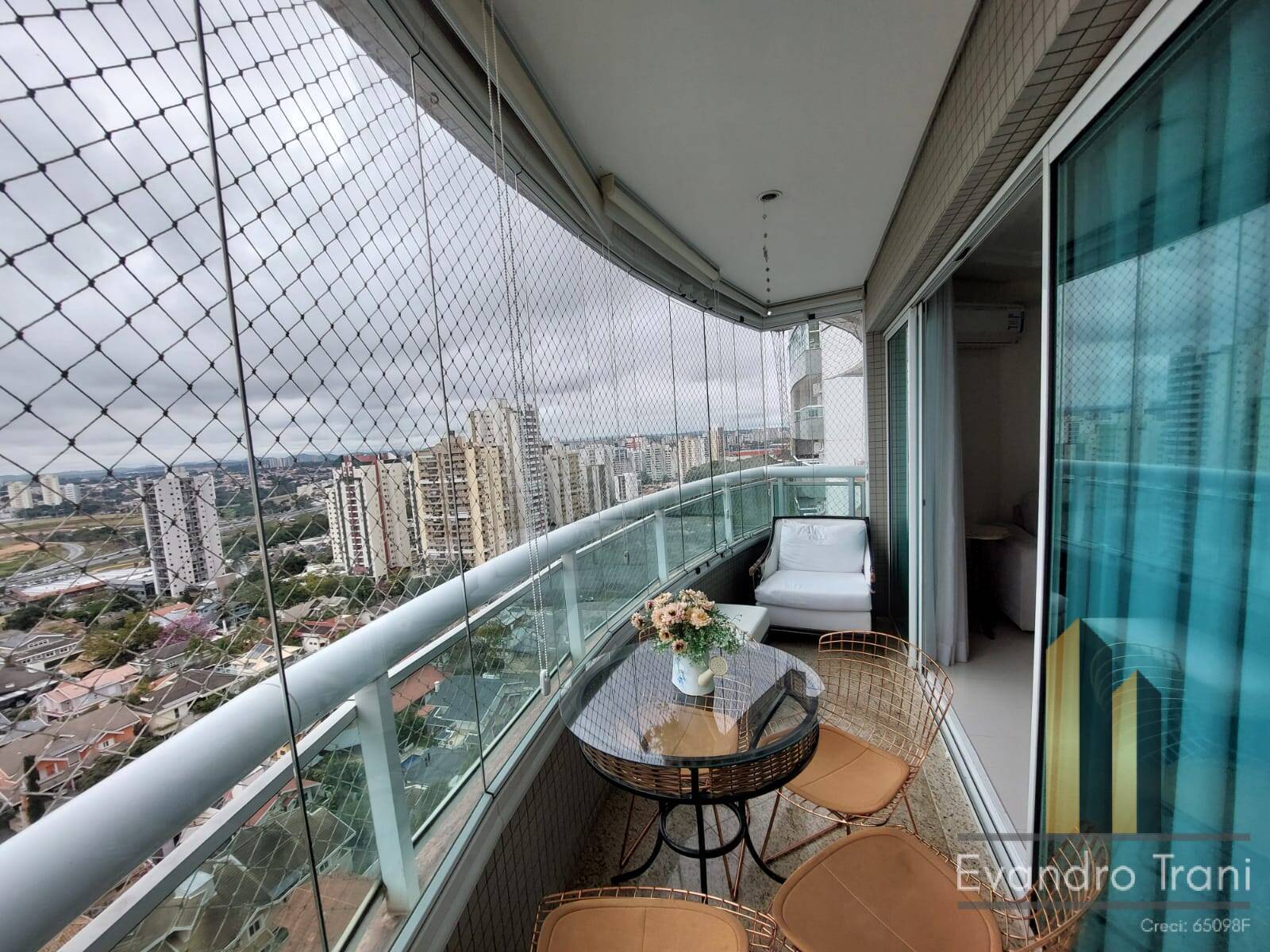 Apartamento à venda com 4 quartos, 250m² - Foto 11