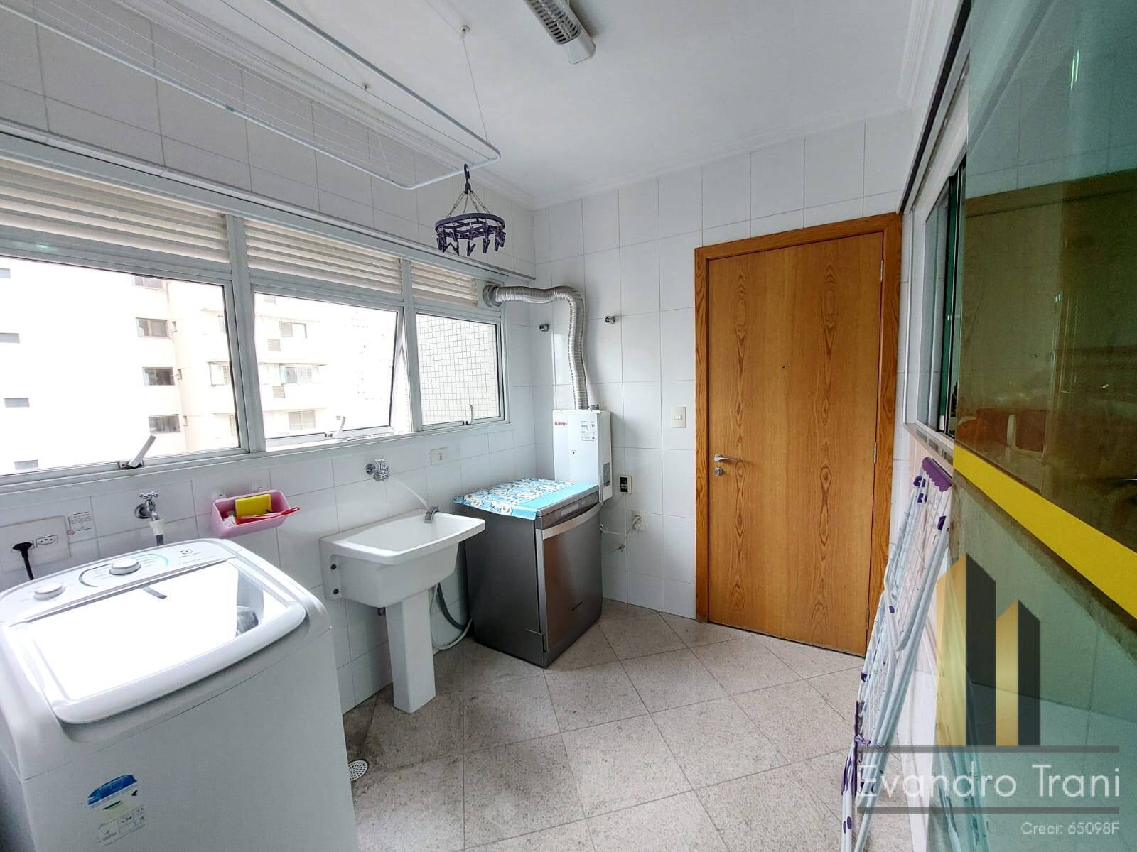 Apartamento à venda com 4 quartos, 250m² - Foto 14