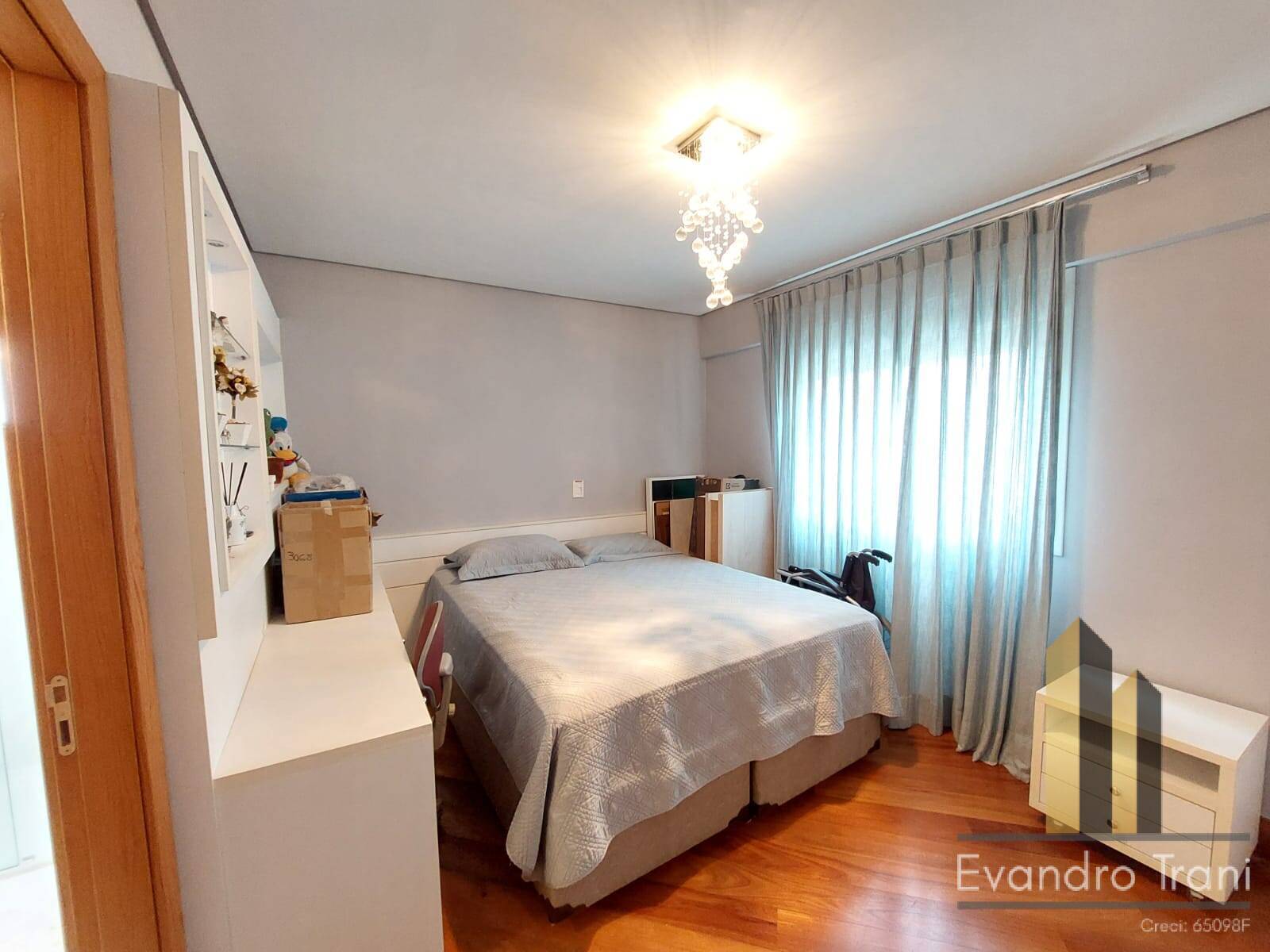 Apartamento à venda com 4 quartos, 250m² - Foto 15
