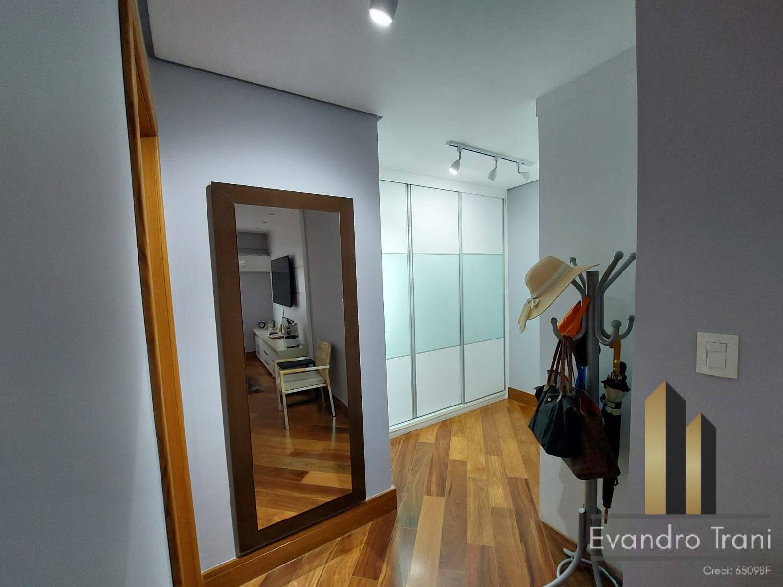 Apartamento à venda com 4 quartos, 250m² - Foto 28