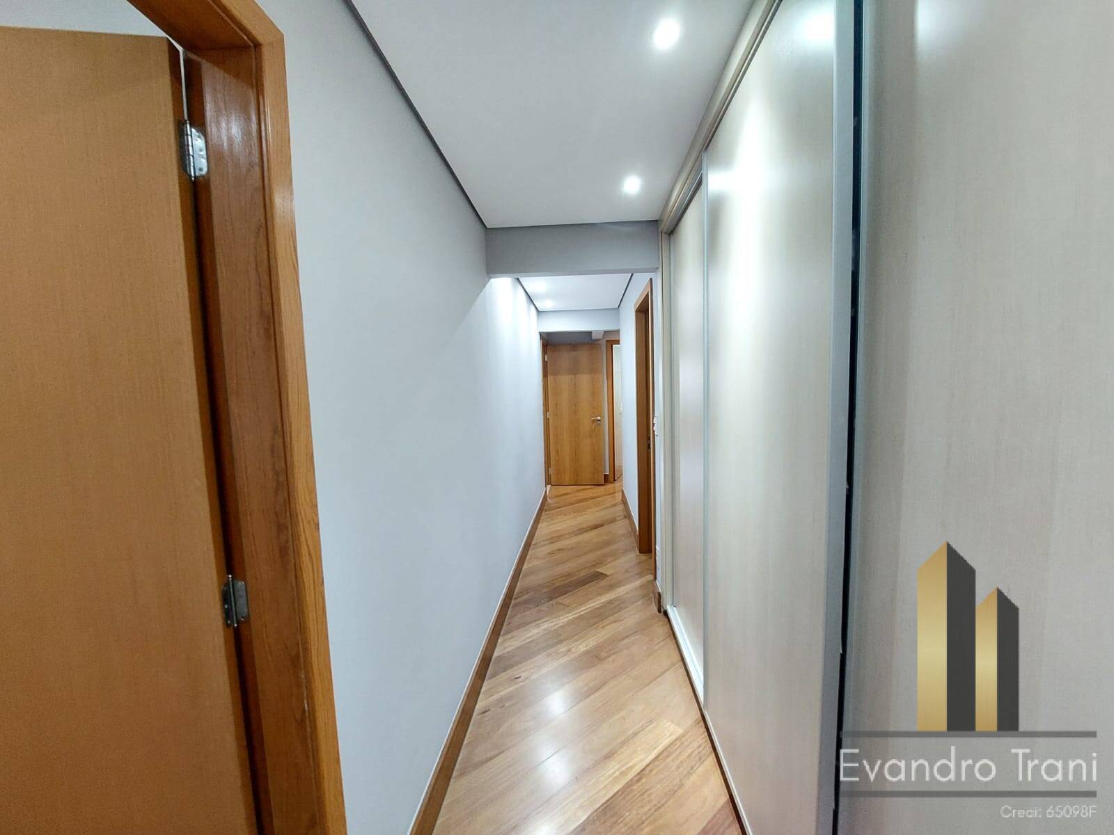 Apartamento à venda com 4 quartos, 250m² - Foto 27